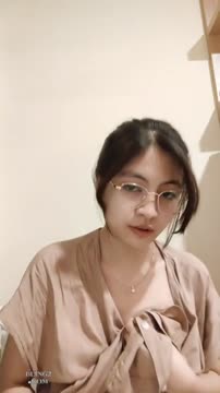 Si manis kacamata live sngex berat