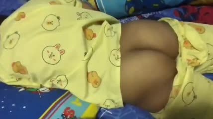 Gangguin adik tidur awalnya gesek² Akhirnya Masuk Juga Walau Rada Sempit @poophdvid TELEGRAM - PoopHD.mp4