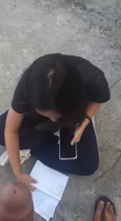 Lagi istirahat joging sekalian ngew3 di kuburan-Player.mp4