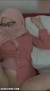 Bokep Hijab Pink Berkacamata Viral Twitter - Bokep Indo.mp4
