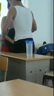 ngent0t di kelas pas jam istirahat.mp4