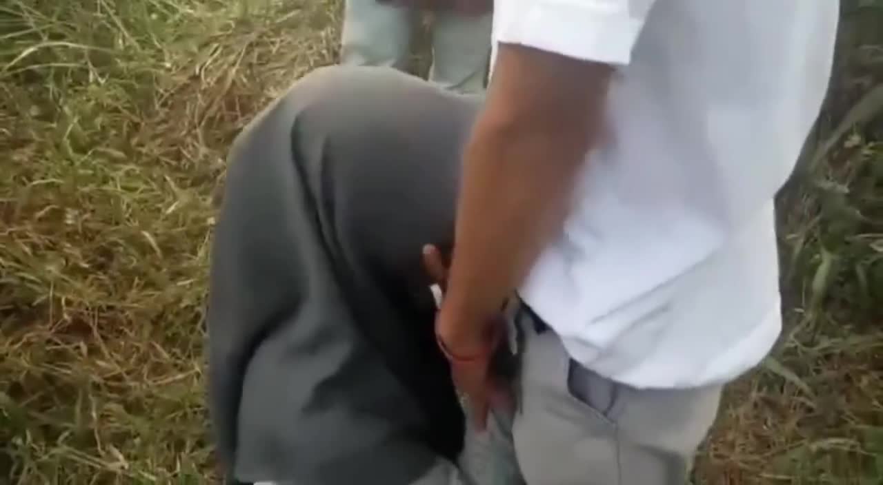 KETAHUAN DISURUH NGEWE EKSTRIM SAMA WARGA