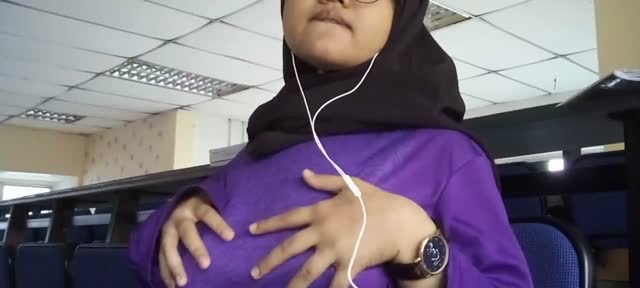 JILBAB REMES SUSU BRUTAL(1).mp4