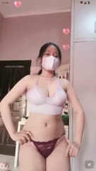 Qilla Trio Bestie Lesbian Pamer Meki Sempit Nih Guys (480).mp4