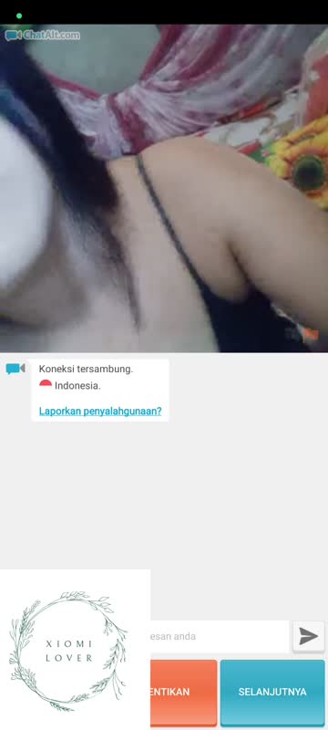 OMETV tangtop hitam hyper