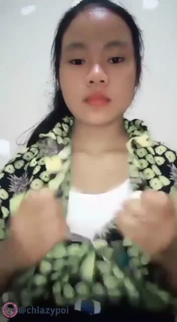 Anak esempe seragam batik viral https://t.me/VideqOfficial.mp4
