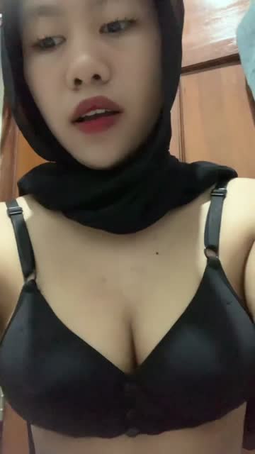 Kakak hijab hitam T0k3t G3de 1