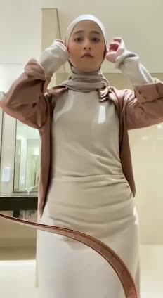 VID_20250729_103940_893.mp4