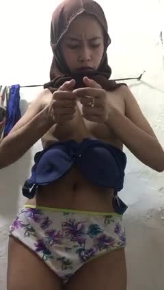 Jilbab Tocil Bugil 05.mp4