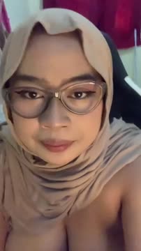 153 Jilbab Kacamata Tobrut Streamer Viral.mp4
