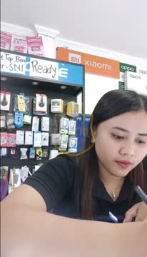 3 YANG LAGI VIRAL KARYAWAN KONTER HP LAGI VCS.mp4
